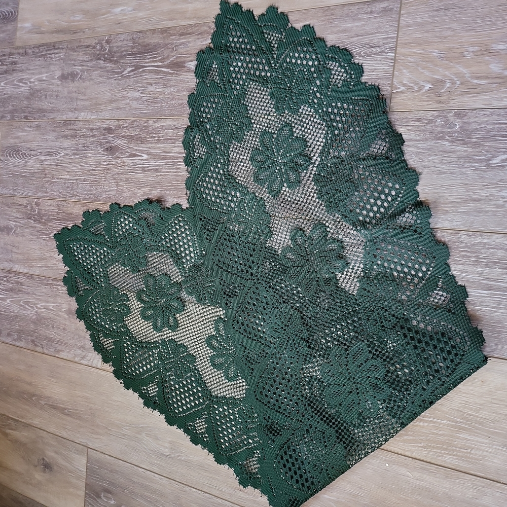 Heritage Lace Long Table Runner Green Doily